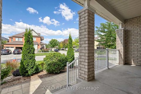 Photo 6 at 19 Waldron Crescent, Oak Ridges, Richmond Hill