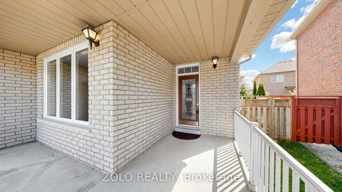 Photo 7 at 19 Waldron Crescent, Oak Ridges, Richmond Hill
