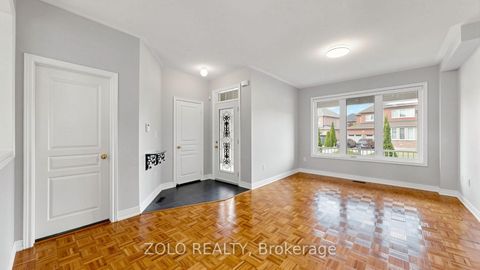 Photo 9 at 19 Waldron Crescent, Oak Ridges, Richmond Hill