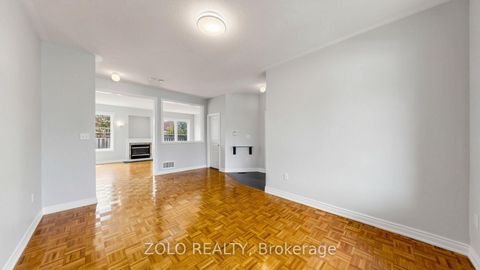 Photo 10 at 19 Waldron Crescent, Oak Ridges, Richmond Hill