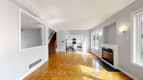 Photo 15 at 19 Waldron Crescent, Oak Ridges, Richmond Hill