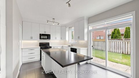 Photo 18 at 19 Waldron Crescent, Oak Ridges, Richmond Hill