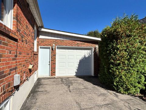 Photo 3 at 14 Orlando Boulevard, Maryvale, Toronto