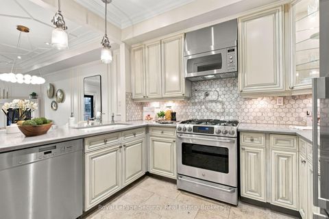 Photo 18 at 16 - 645 Davenport Road, Casa Loma, Toronto