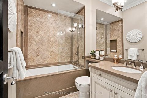 Photo 27 at 16 - 645 Davenport Road, Casa Loma, Toronto