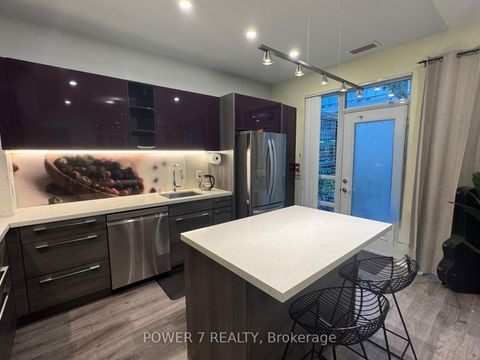 Photo 8 at 110 - 18 Spring Garden Avenue, Willowdale East, Toronto