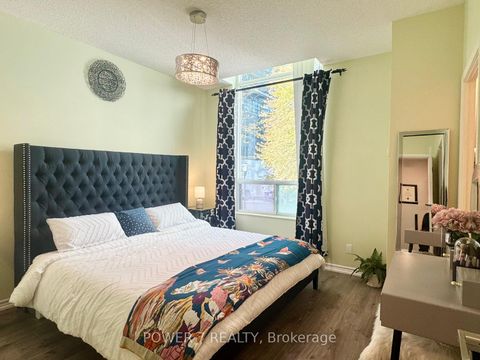 Photo 12 at 110 - 18 Spring Garden Avenue, Willowdale East, Toronto