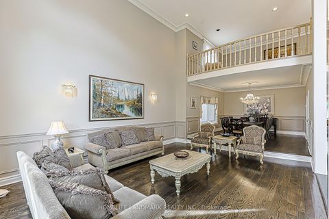 Photo 6 at 252 Dunview Avenue N, Willowdale East, Toronto