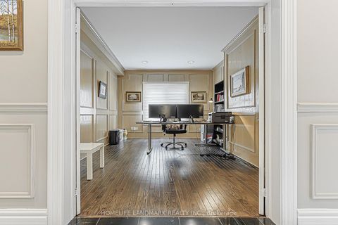 Photo 19 at 252 Dunview Avenue N, Willowdale East, Toronto