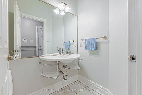 Photo 20 at 252 Dunview Avenue N, Willowdale East, Toronto
