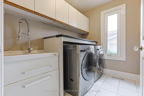 Photo 21 at 252 Dunview Avenue N, Willowdale East, Toronto