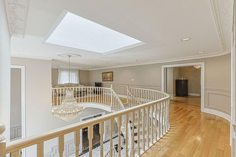 Photo 23 at 252 Dunview Avenue N, Willowdale East, Toronto
