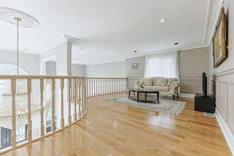 Photo 24 at 252 Dunview Avenue N, Willowdale East, Toronto