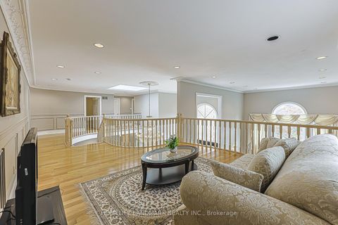 Photo 25 at 252 Dunview Avenue N, Willowdale East, Toronto
