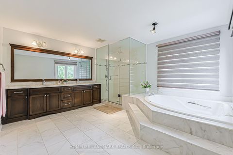 Photo 29 at 252 Dunview Avenue N, Willowdale East, Toronto
