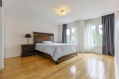 Photo 32 at 252 Dunview Avenue N, Willowdale East, Toronto