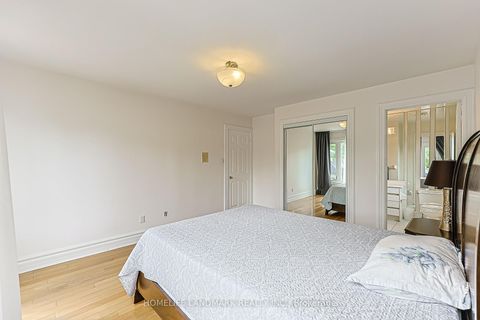Photo 33 at 252 Dunview Avenue N, Willowdale East, Toronto