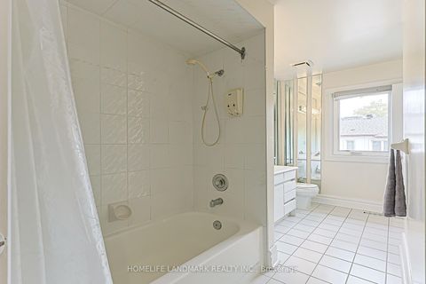 Photo 34 at 252 Dunview Avenue N, Willowdale East, Toronto
