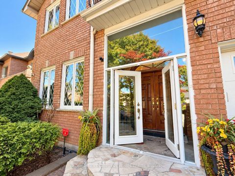 Photo 2 at 375 Princess Avenue, Willowdale East, Toronto