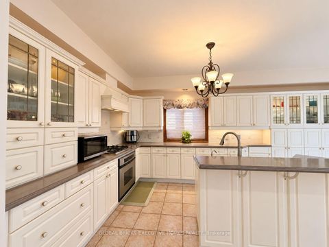 Photo 9 at 375 Princess Avenue, Willowdale East, Toronto