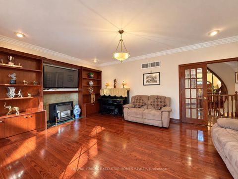 Photo 12 at 375 Princess Avenue, Willowdale East, Toronto