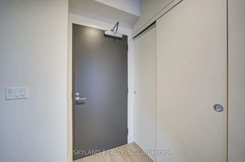 Photo 8 at 4305 - 8 Cumberland Street, Annex, Toronto
