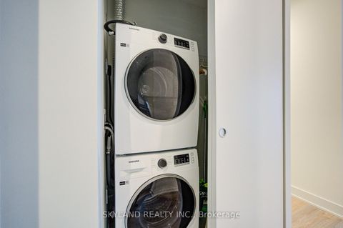Photo 13 at 4305 - 8 Cumberland Street, Annex, Toronto