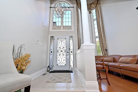 Photo 3 at 59 Vitlor Drive, Oak Ridges, Richmond Hill