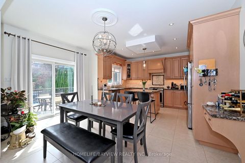Photo 13 at 59 Vitlor Drive, Oak Ridges, Richmond Hill