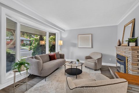 Photo 6 at 3 Minstrel Drive, Queensway, Toronto