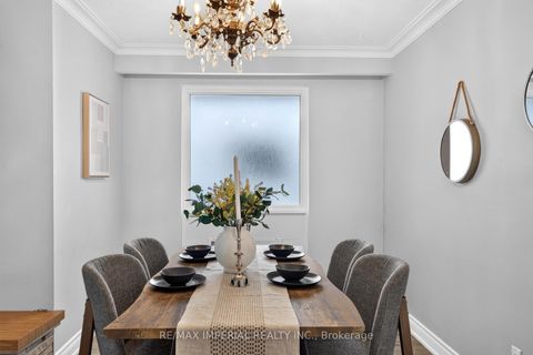 Photo 10 at 3 Minstrel Drive, Queensway, Toronto