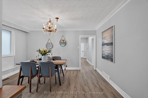 Photo 12 at 3 Minstrel Drive, Queensway, Toronto