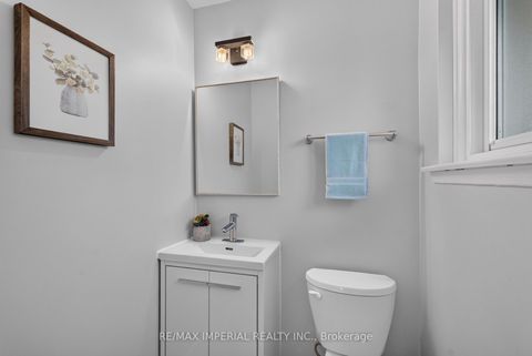 Photo 20 at 3 Minstrel Drive, Queensway, Toronto