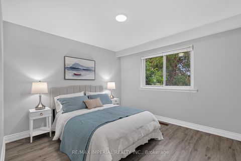 Photo 23 at 3 Minstrel Drive, Queensway, Toronto