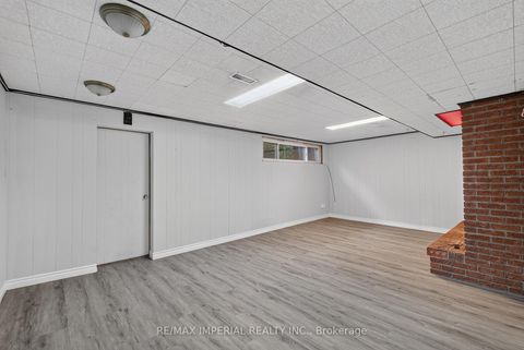 Photo 31 at 3 Minstrel Drive, Queensway, Toronto