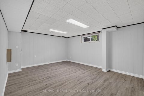 Photo 34 at 3 Minstrel Drive, Queensway, Toronto