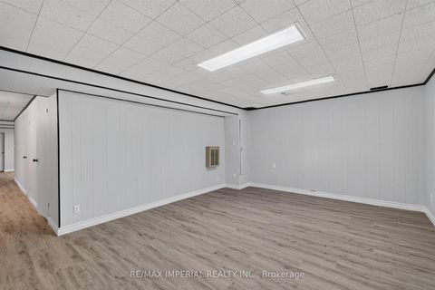 Photo 37 at 3 Minstrel Drive, Queensway, Toronto