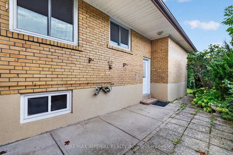 Photo 39 at 3 Minstrel Drive, Queensway, Toronto