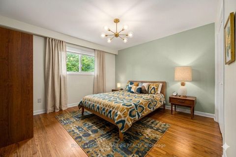 Photo 13 at 3 Presley Avenue, Birchmount, Toronto