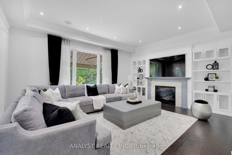Photo 3 at 106 Donhill Crescent, Kleinburg, Vaughan