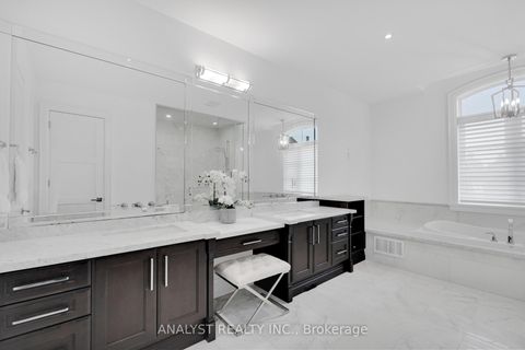 Photo 22 at 106 Donhill Crescent, Kleinburg, Vaughan