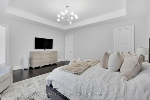 Photo 28 at 106 Donhill Crescent, Kleinburg, Vaughan