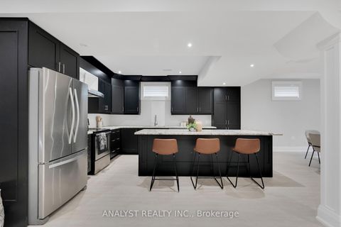 Photo 31 at 106 Donhill Crescent, Kleinburg, Vaughan