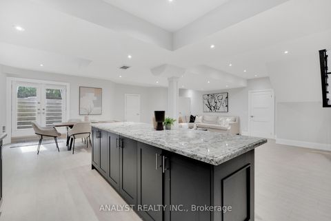 Photo 32 at 106 Donhill Crescent, Kleinburg, Vaughan