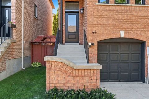 Photo 2 at 44 Bluewater Court, Mimico, Toronto