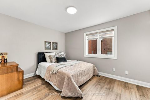 Photo 15 at 44 Bluewater Court, Mimico, Toronto