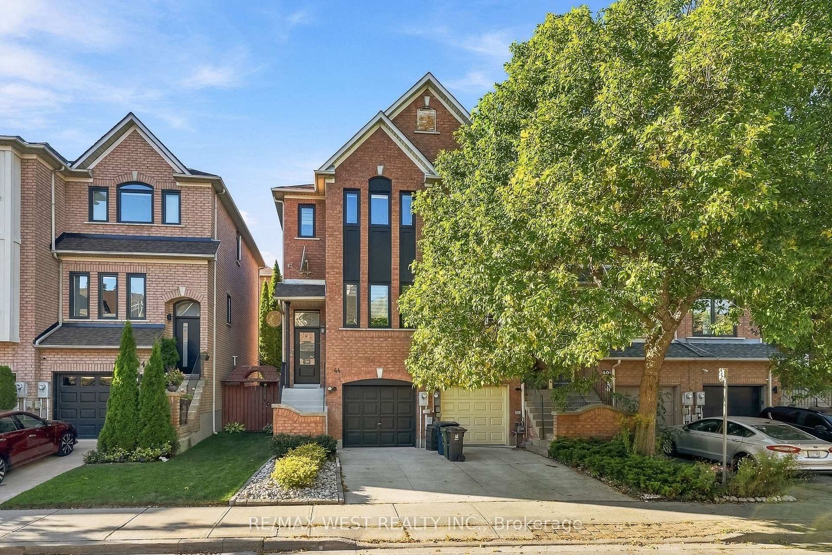 44 Bluewater Court, Mimico, Toronto 