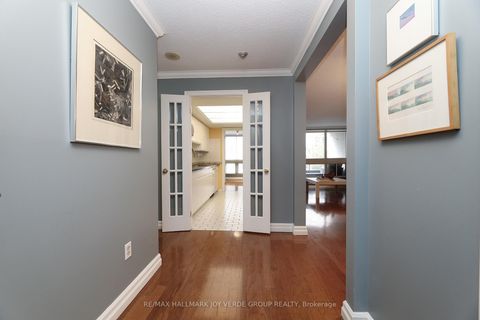 Photo 4 at 405 - 5 Kenneth Avenue, Willowdale East, Toronto