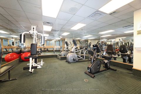 Photo 18 at 405 - 5 Kenneth Avenue, Willowdale East, Toronto