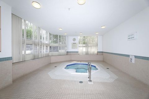 Photo 20 at 405 - 5 Kenneth Avenue, Willowdale East, Toronto